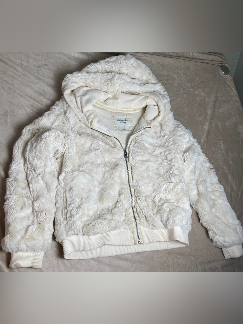 Y2K Abercrombie & Fitch cream faux fur full zip-up hoodie size L